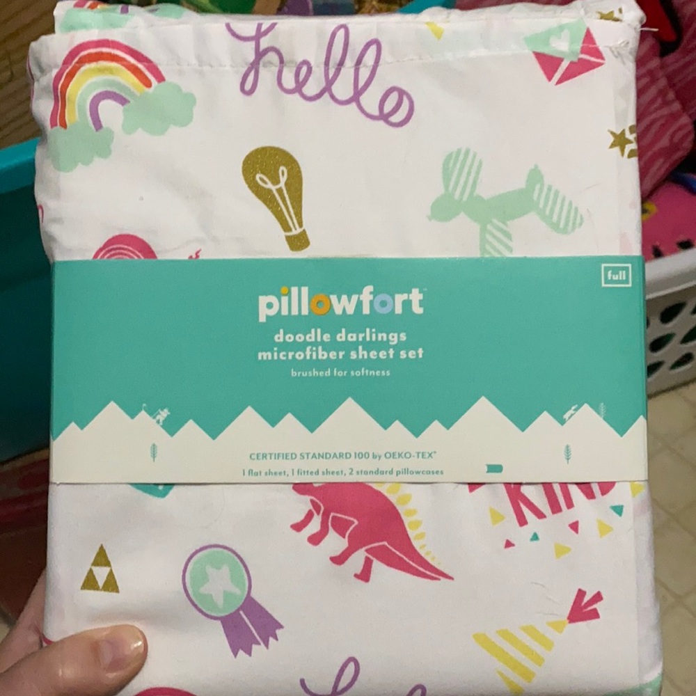 BRAND NEW- Full size Girl’s bed sheet set